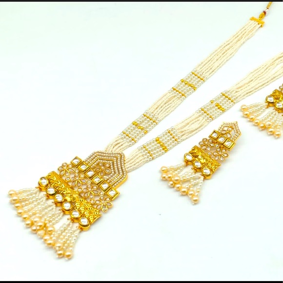 Kundan Long Necklace Set with gold polish - Picture 1 of 1